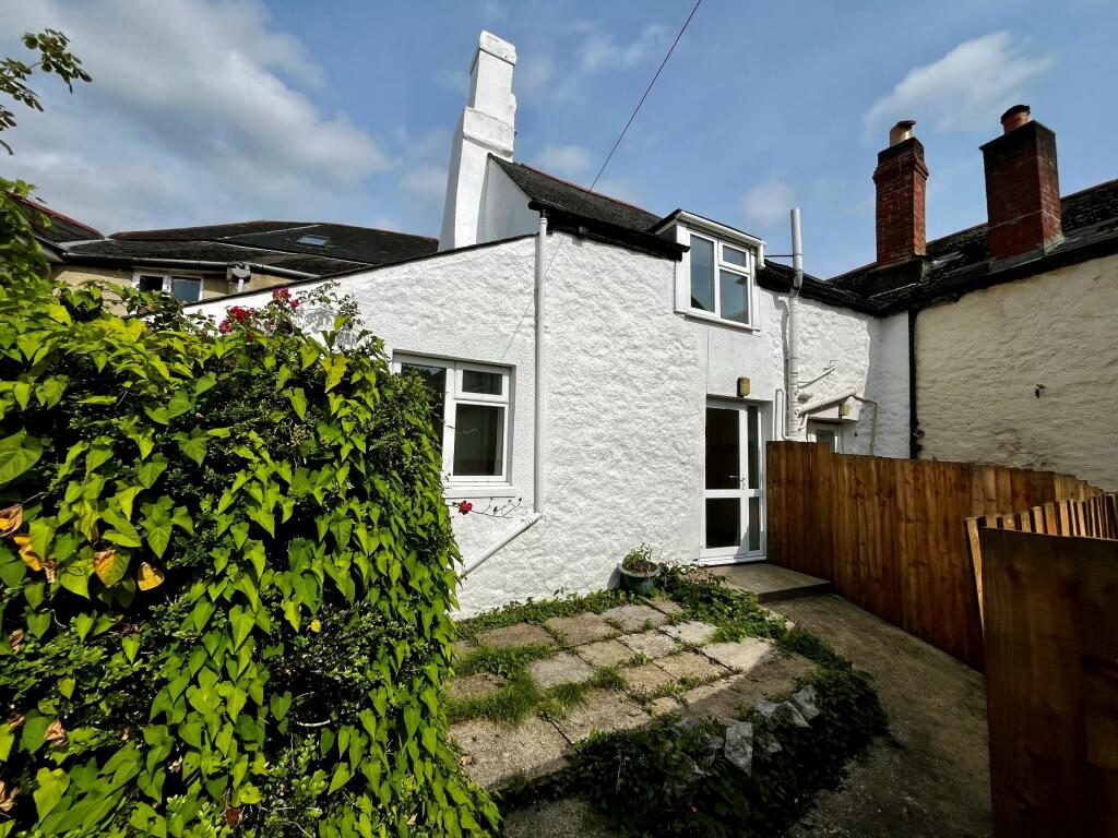 2 bedroom cottage for sale in Kingsteignton, Devon, TQ12