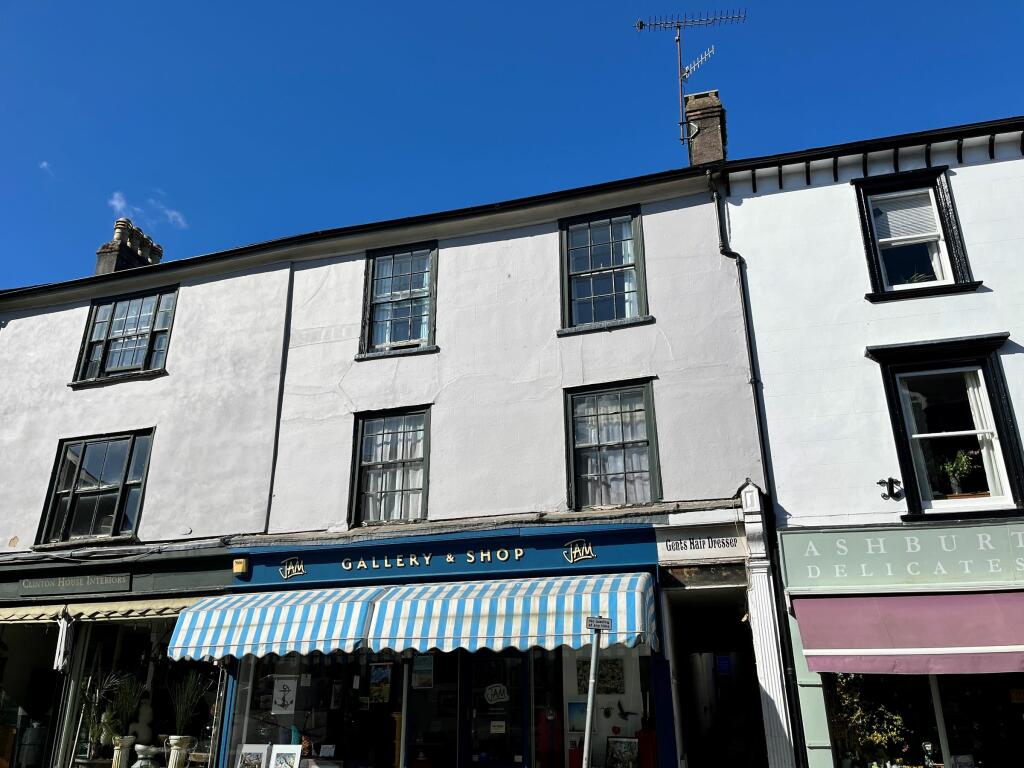 2 bedroom flat for rent in North Street, Ashburton, TQ13