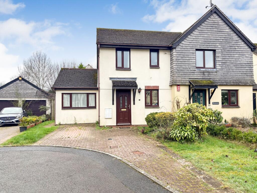 3 bedroom semi-detached house