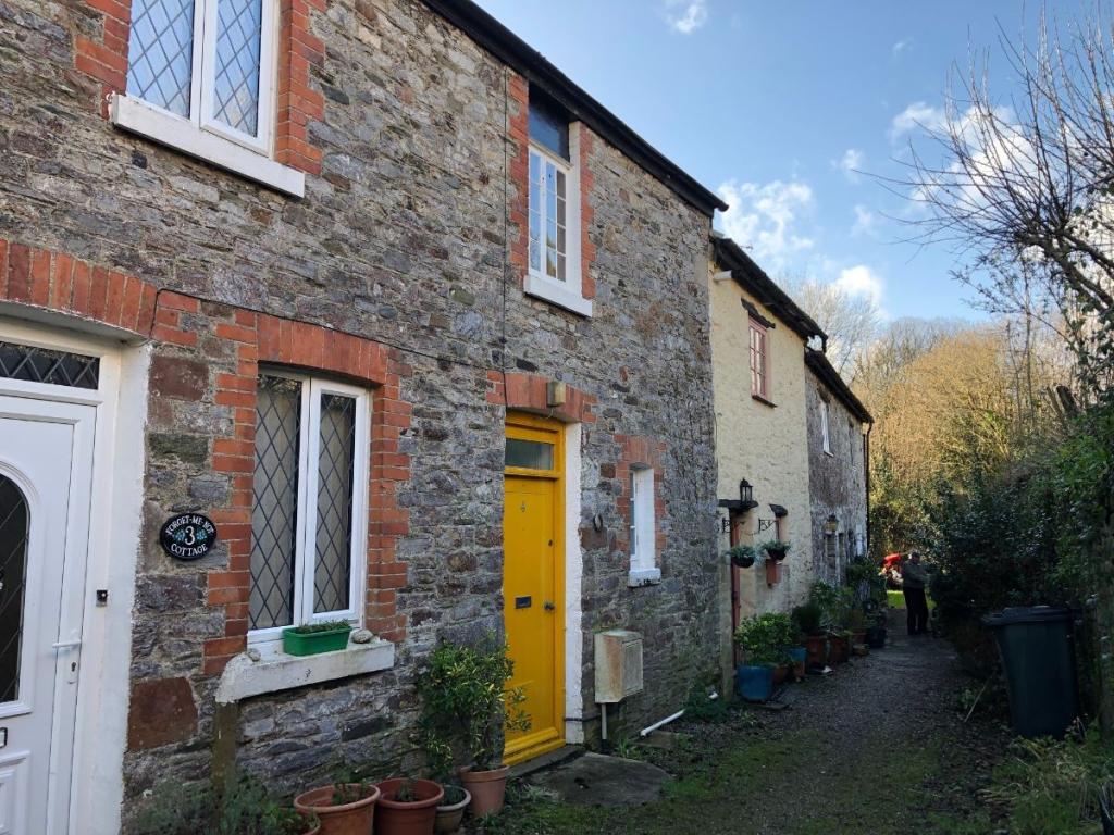 1 bedroom cottage for sale in Sherwell Court, Buckfastleigh, TQ11