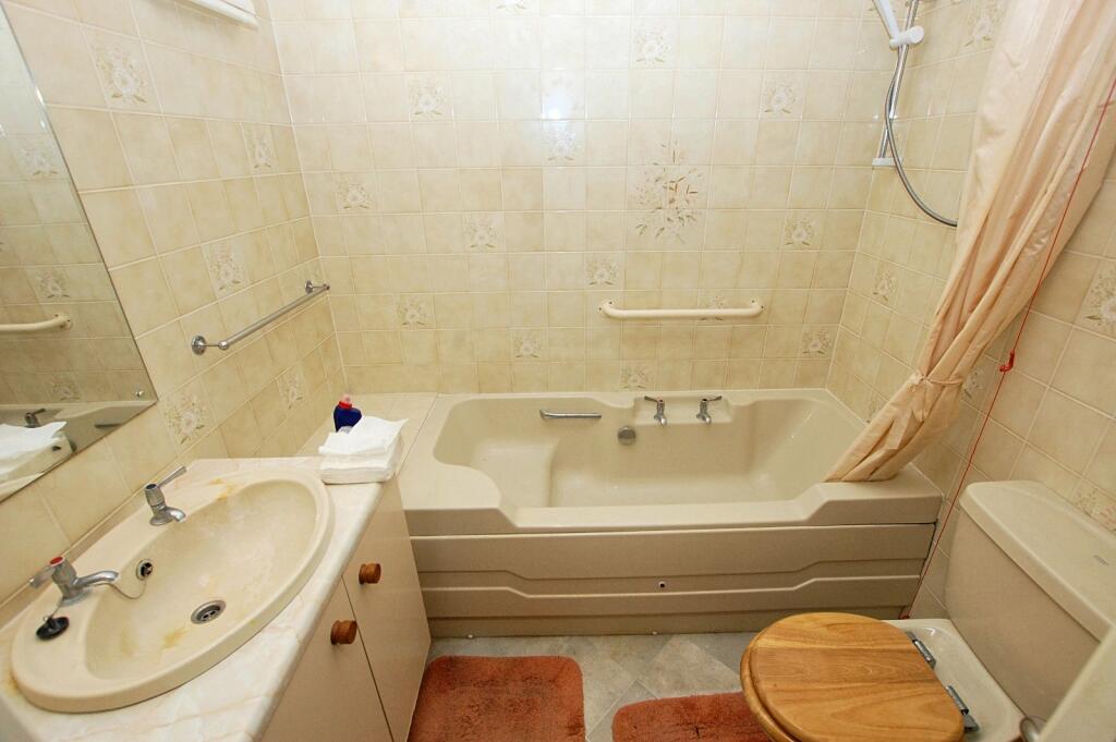 1 bedroom retirement property for sale in Bath Road, Keynsham, Bristol