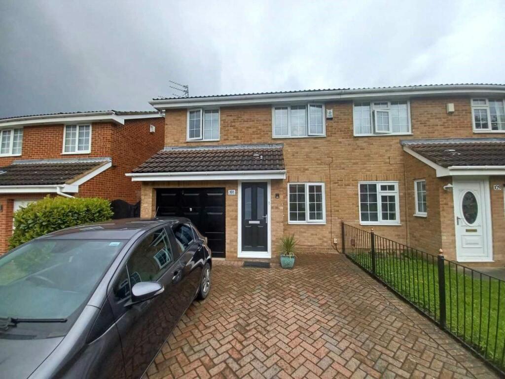 3 bedroom semidetached house for sale in Pendleton Road, Darlington