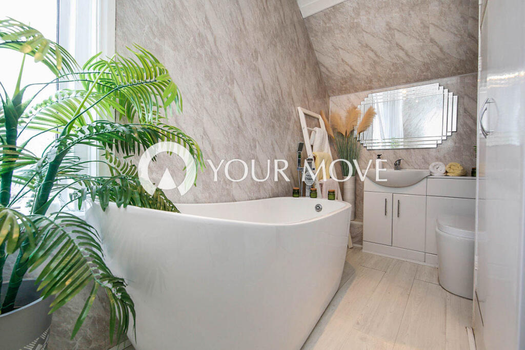 3 bedroom semidetached house for sale in Barmpton Lane, Darlington