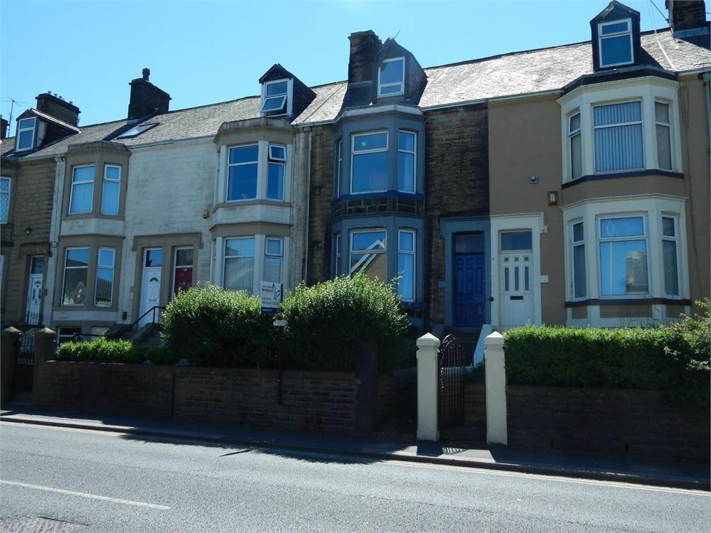 3 bedroom terraced house for sale in Manchester Road, NELSON