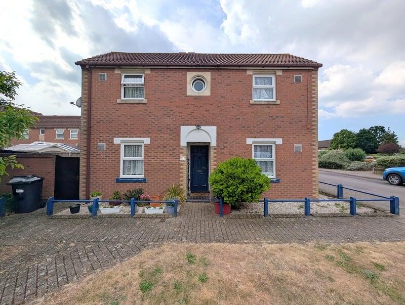 2 bedroom semi-detached house