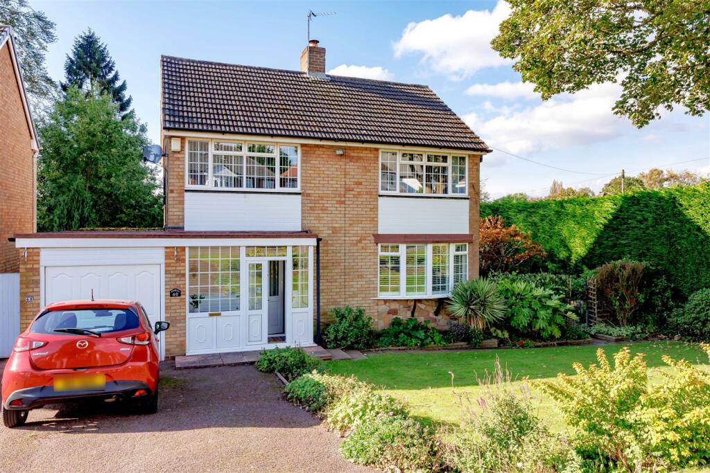 3 bedroom detached house for sale in Skip Lane, Walsall, WS5