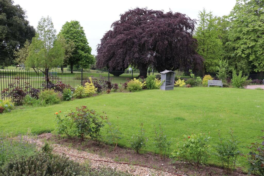 2 bedroom apartment for sale in Hill Lane, Great Barr, B43