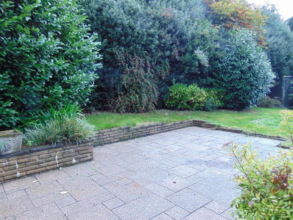 3 bedroom detached house for sale in Knights Hill, Aldridge, WS9