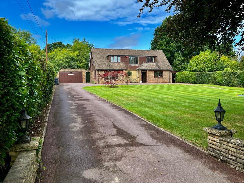 4 bedroom detached house for sale in Brook Street, Cuckfield, RH17