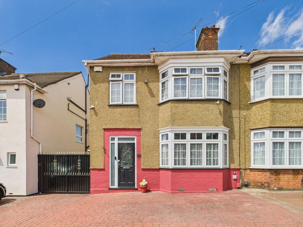 Main image of property: Pinner Park Avenue, Harrow, HA2