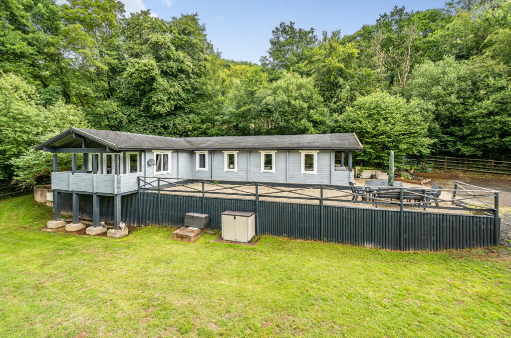 4 bedroom bungalow for sale in Wonham, Bampton, Tiverton, Devon, EX16