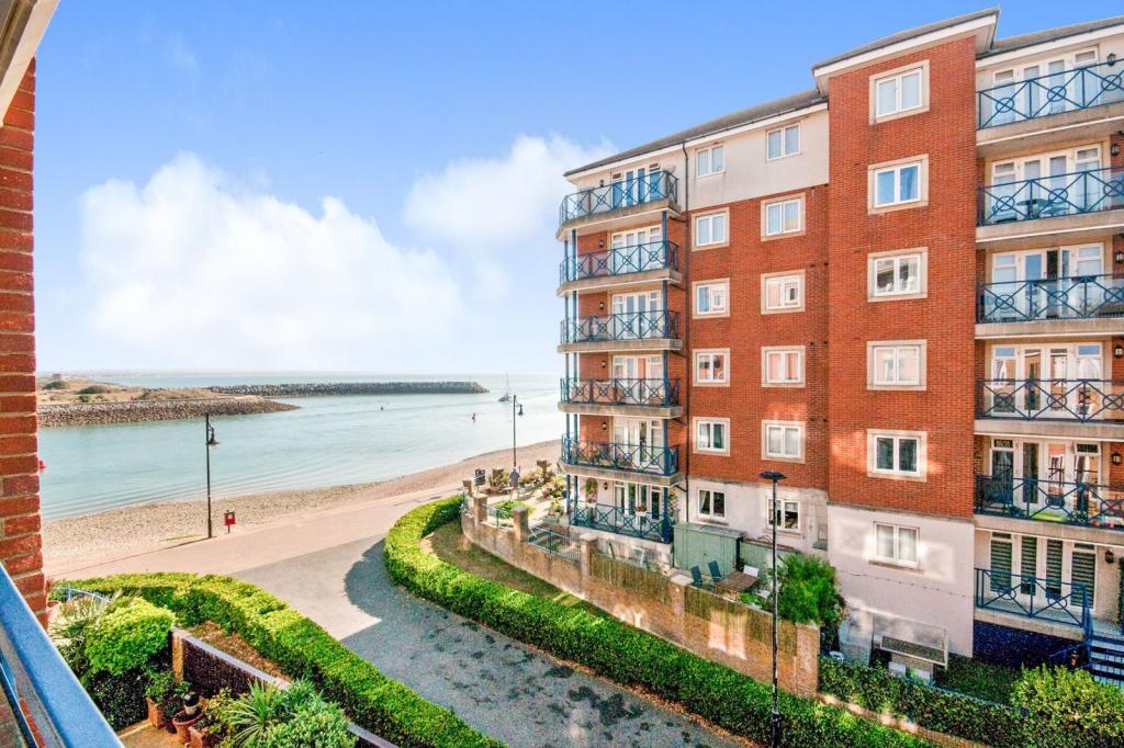 2 bedroom flat for sale in Dominica Court, Eastbourne, East Sussex, BN23