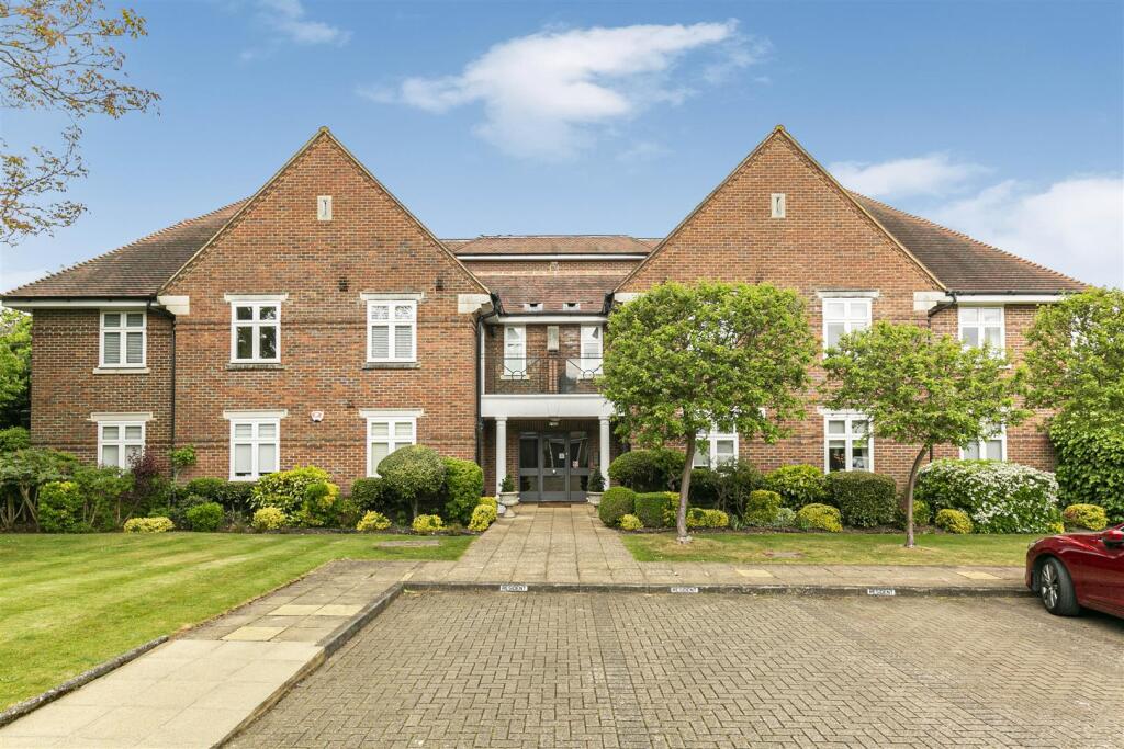 Main image of property: Gills Hill, Radlett