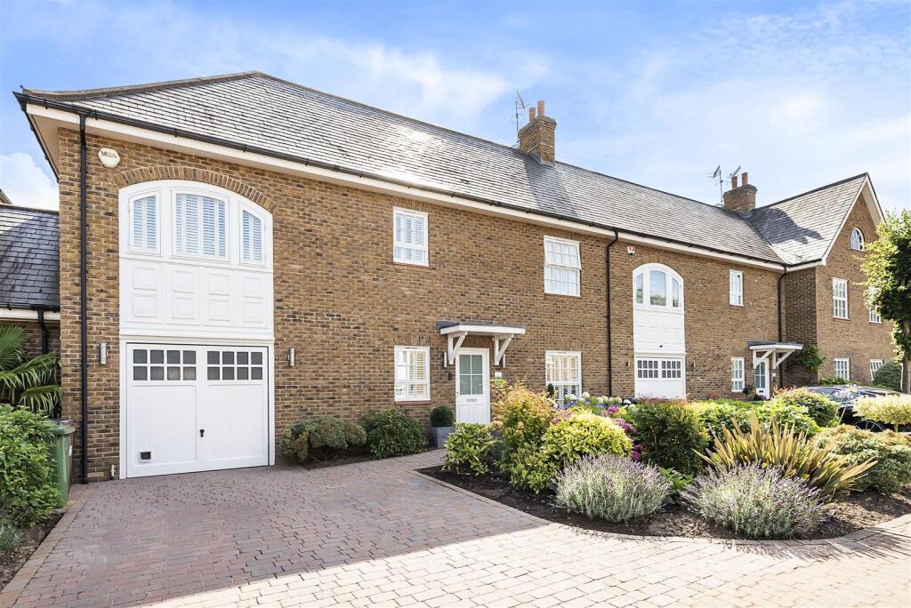 Main image of property: The Stables, Aldenham