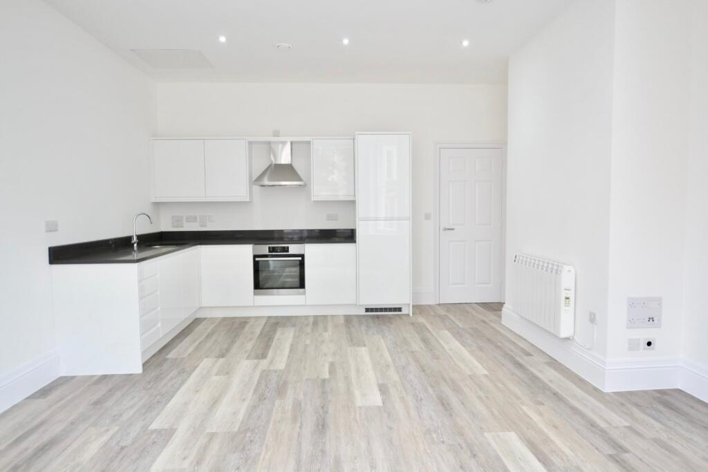 Main image of property: Oxford House, 8A Oxford Street, Nottingham, Nottinghamshire, NG1 5BW