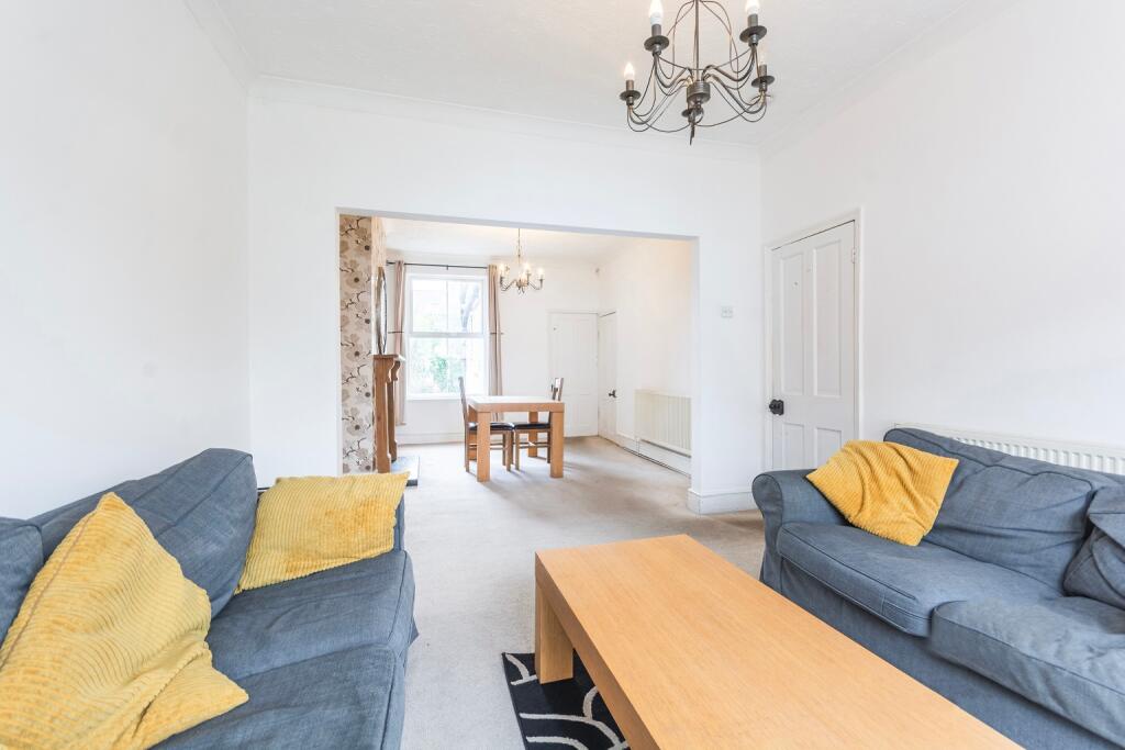 Main image of property: Carlyle Road, West Bridgford, Nottingham, Nottinghamshire, NG2 7NQ