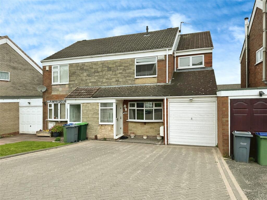 3 bedroom semidetached house for rent in Penrice Drive, Tividale