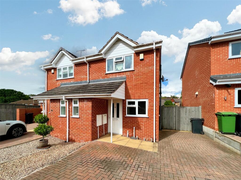 2 bedroom semidetached house for sale in Straits Road, Lower Gornal