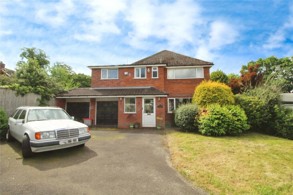 4 bedroom detached house for sale in Grange Crescent, Halesowen, West