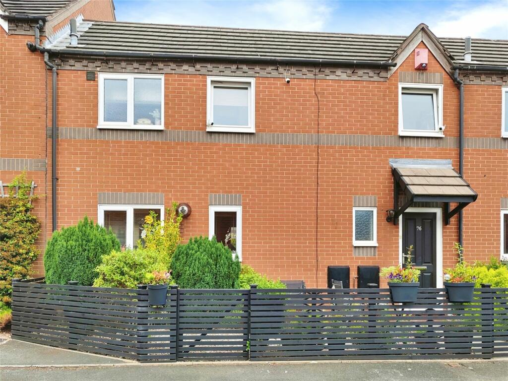 2 bedroom terraced house for sale in Alexandra Way, Tividale, Oldbury