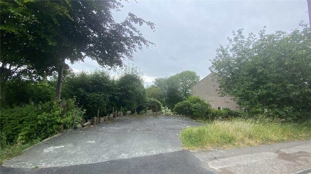 Additional property image - Barley Cote Avenue, Riddlesden, Keighley, West Yorkshire, BD20