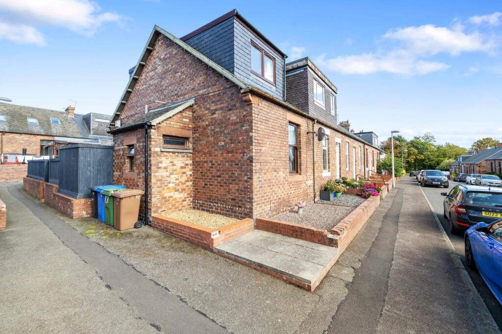 Main image of property: Midhope Place, Winchburgh, EH52