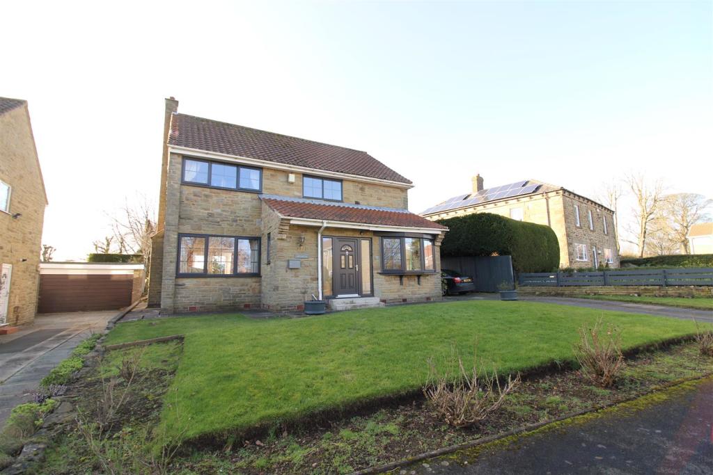 4 bedroom detached house for sale in Eden Grove, Middridge, Newton