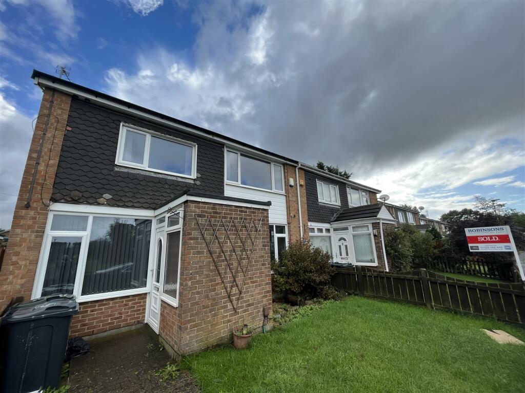2 bedroom end of terrace house for sale in Malvern Crescent, Darlington