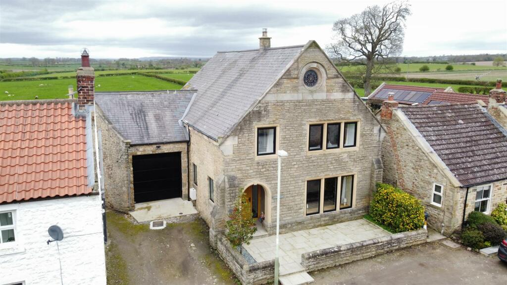 3 bedroom detached house for sale in Summerhouse, Darlington, DL2