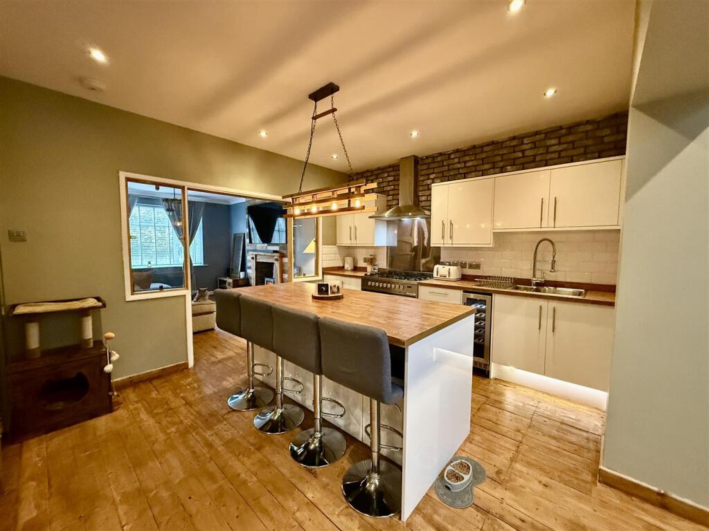 Additional property image - Lakeside, Darlington