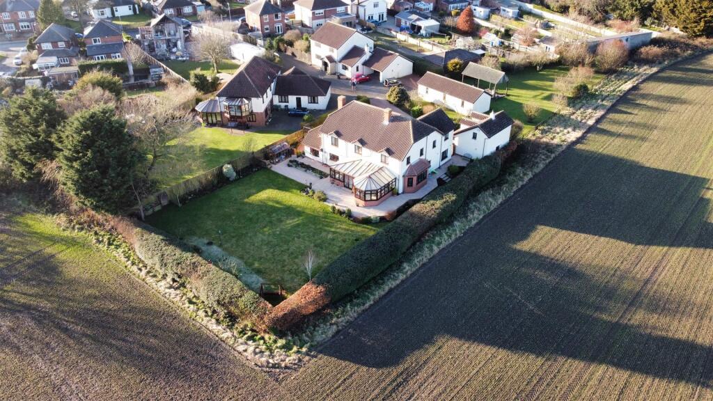 Additional property image - Barmpton Mews, Darlington