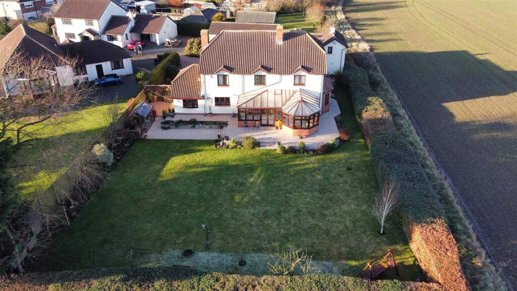 Additional property image - Barmpton Mews, Darlington