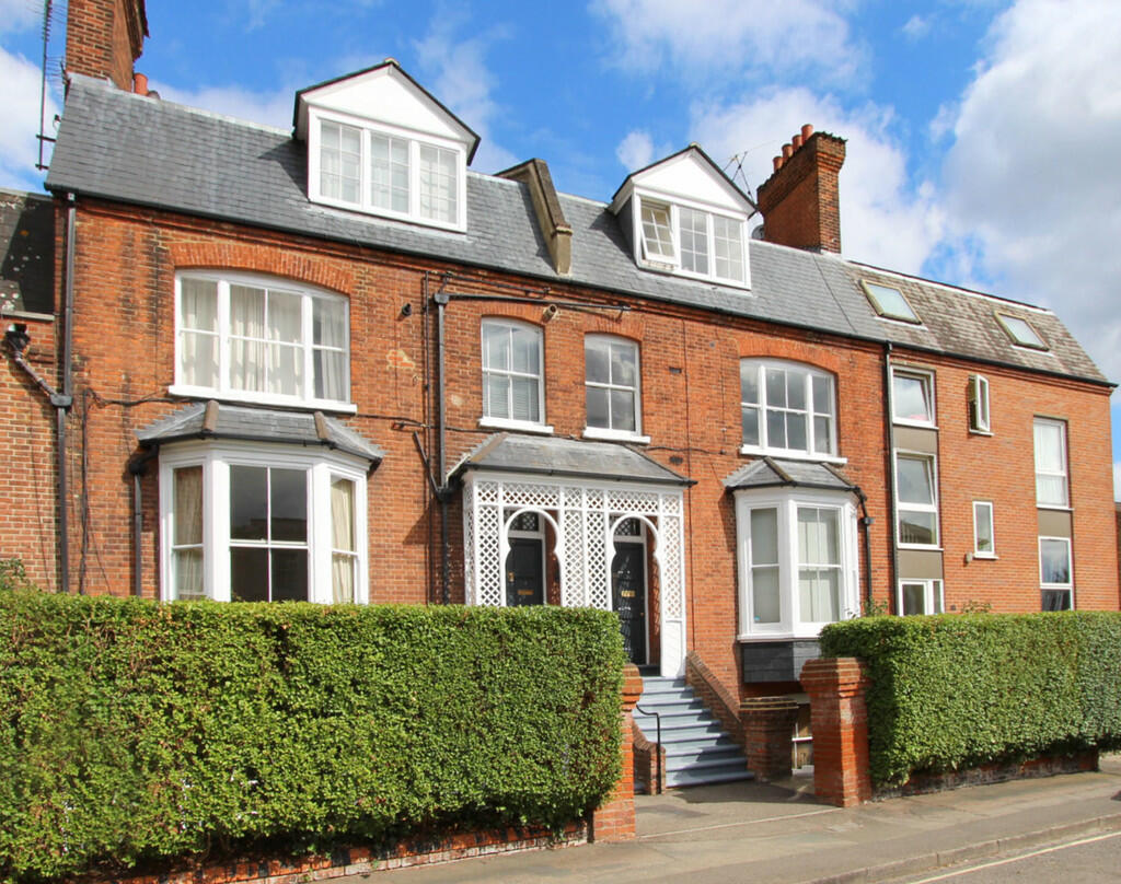 2 bedroom apartment for sale in Hampton Wick, Kingston Upon Thames, KT1