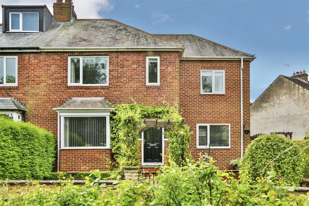 4 bedroom semidetached house for sale in The Lendings, Startforth
