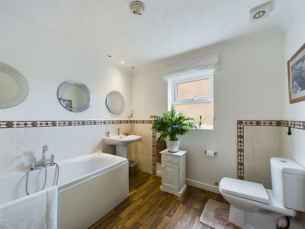 Additional property image - Ullathorne Rise, Barnard Castle