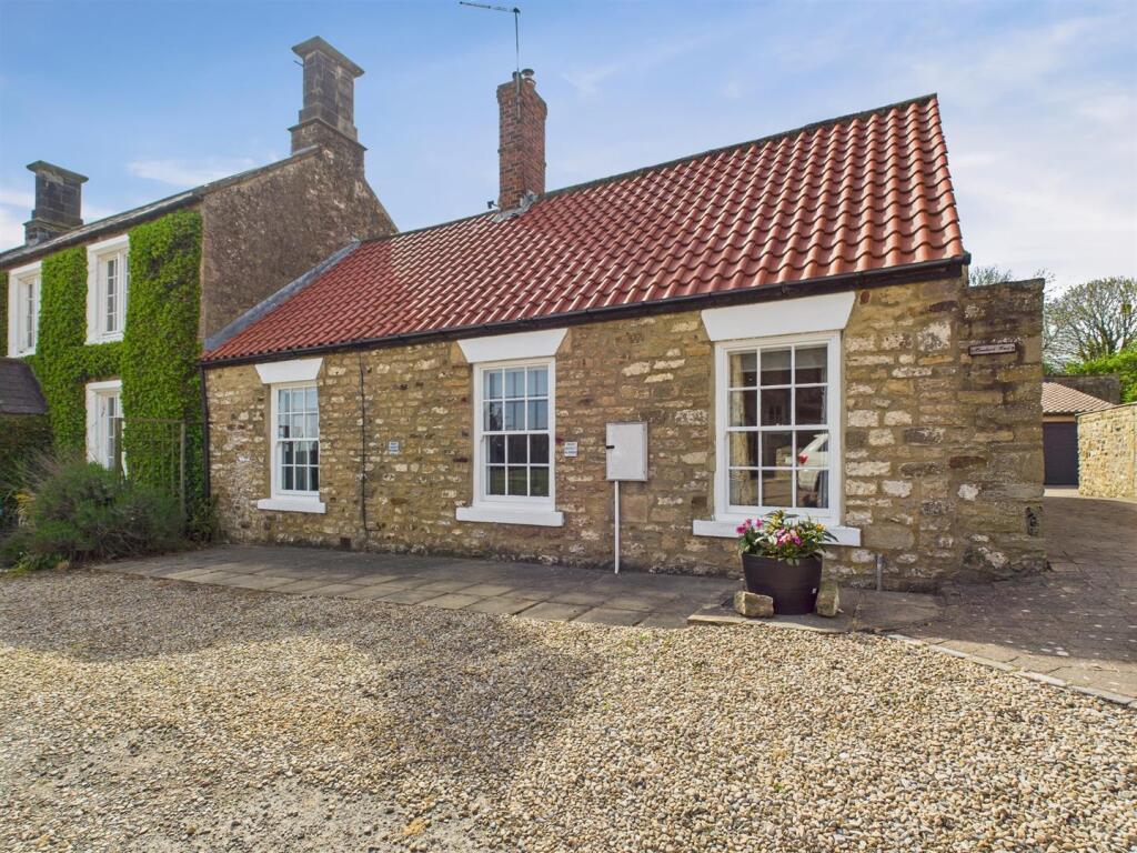 Main image of property: Hunters End, Summerhouse