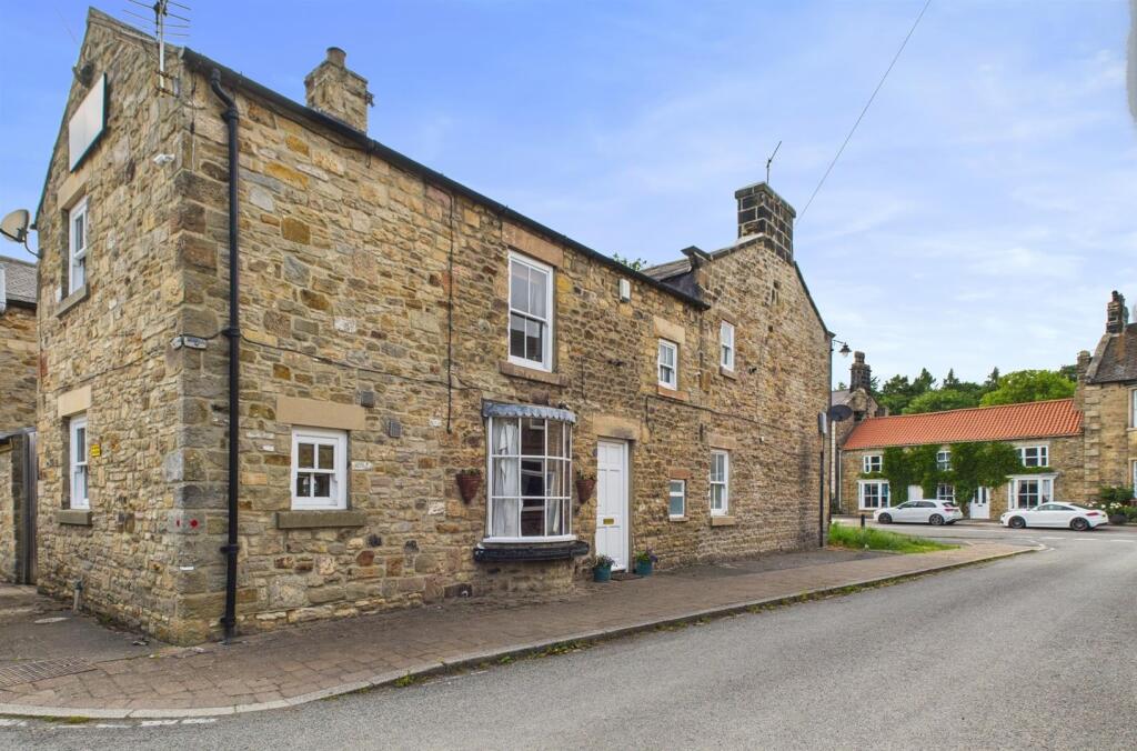 Main image of property: 18 Office Square, Staindrop