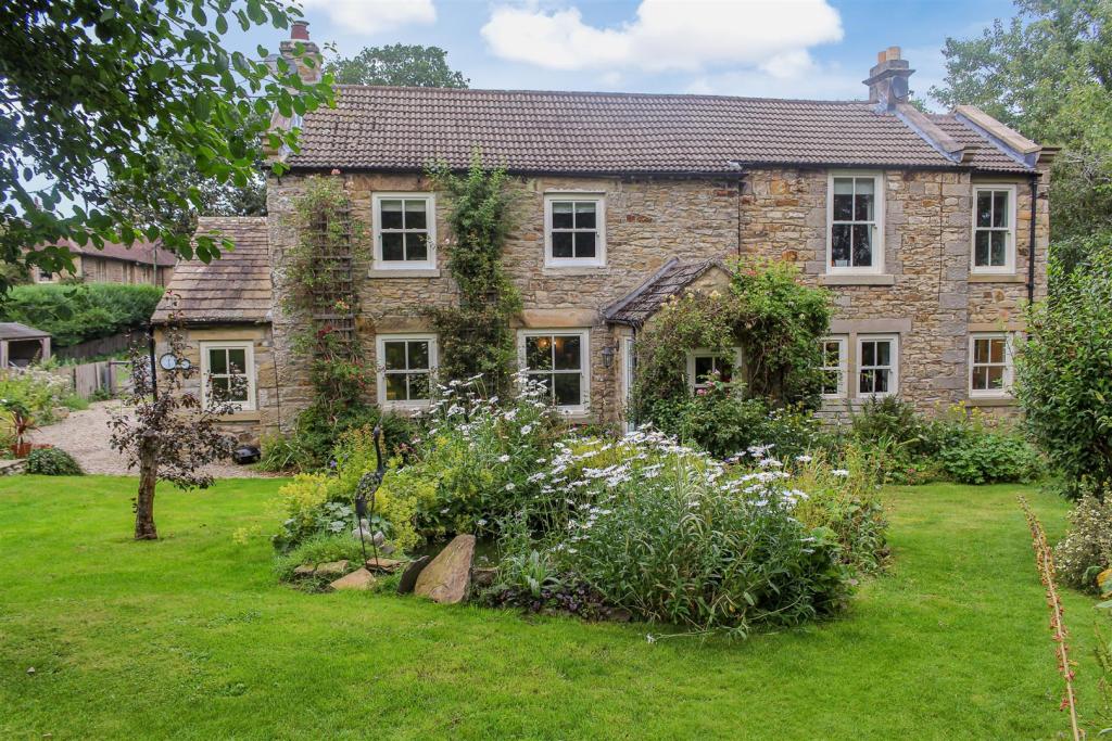 4 bedroom character property for sale in Lartington, Barnard Castle, DL12