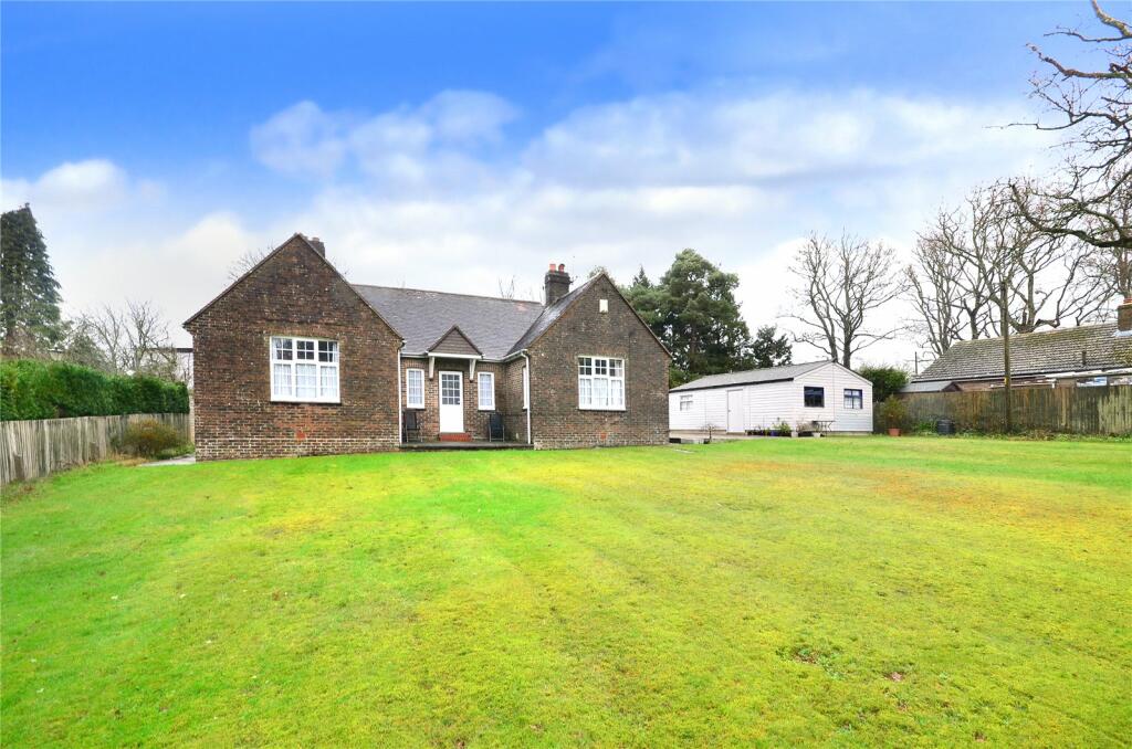 2 bedroom bungalow for sale in Parrock Lane, Upper Hartfield, Hartfield