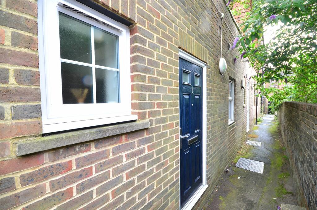 2 bedroom apartment for sale in Cynthia House, 11a Cantelupe Road, East