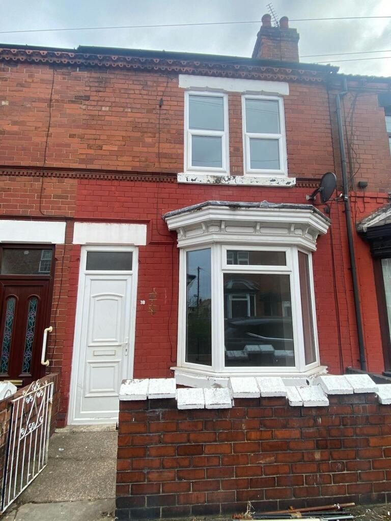 Main image of property: 38 Royston Avenue, Doncaster, DN5 9RA