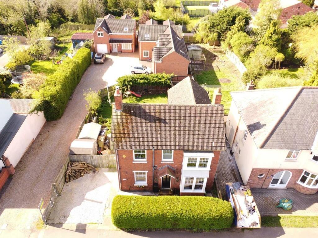 3 bedroom detached house for sale in Braybrooke Road, Desborough