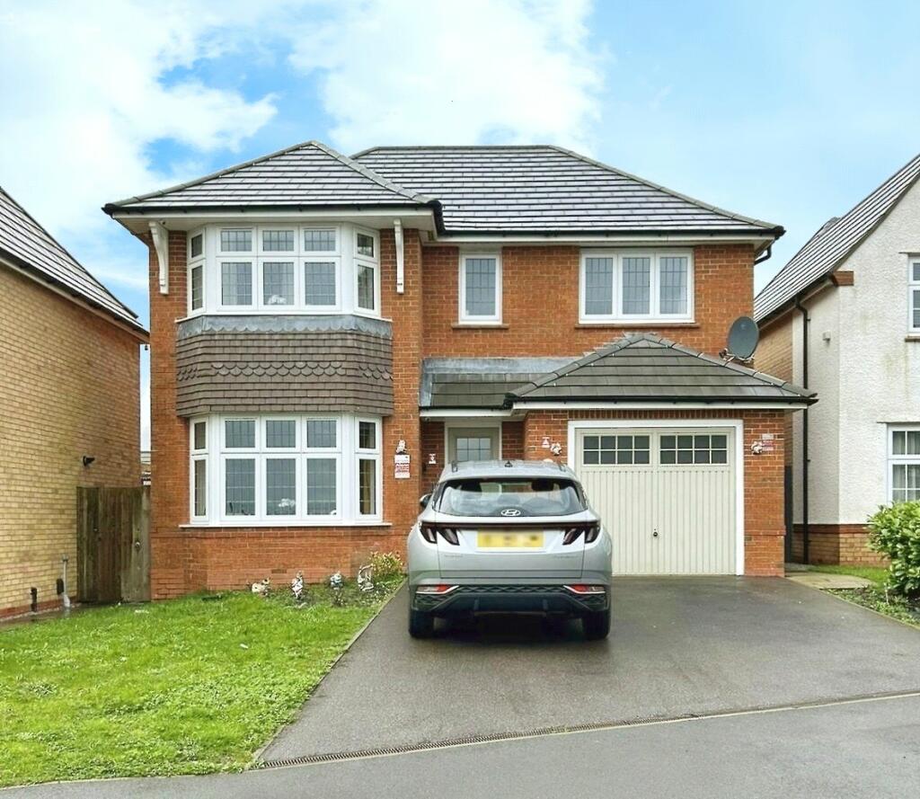 4 bedroom detached house for sale in Counthill Road, Oldham, Greater
