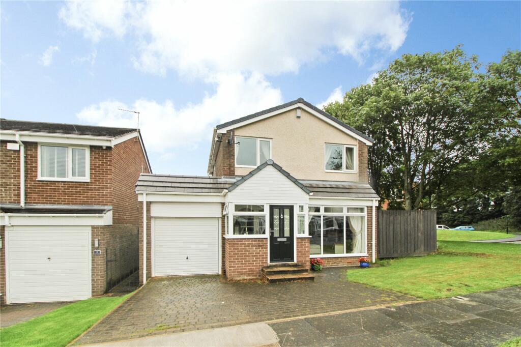 3 bedroom detached house for sale in Manningford Drive, Sunderland