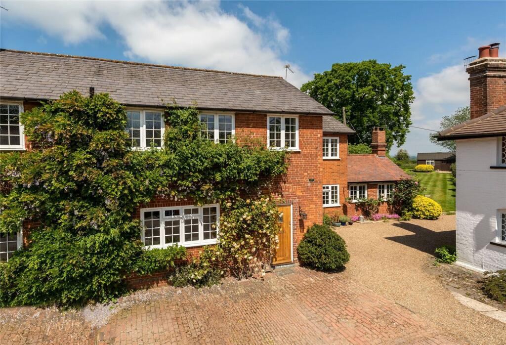 3 bedroom semidetached house for sale in Rusper Road, Capel, Dorking