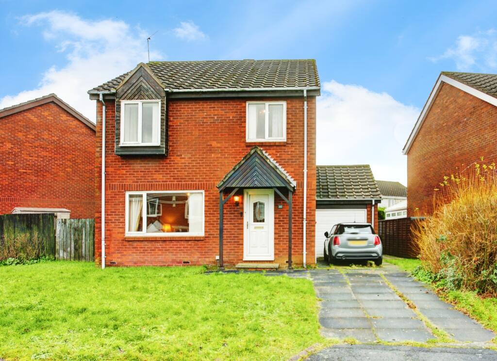 3 bedroom detached house for sale in Arden Close, Wallsend, Tyne and