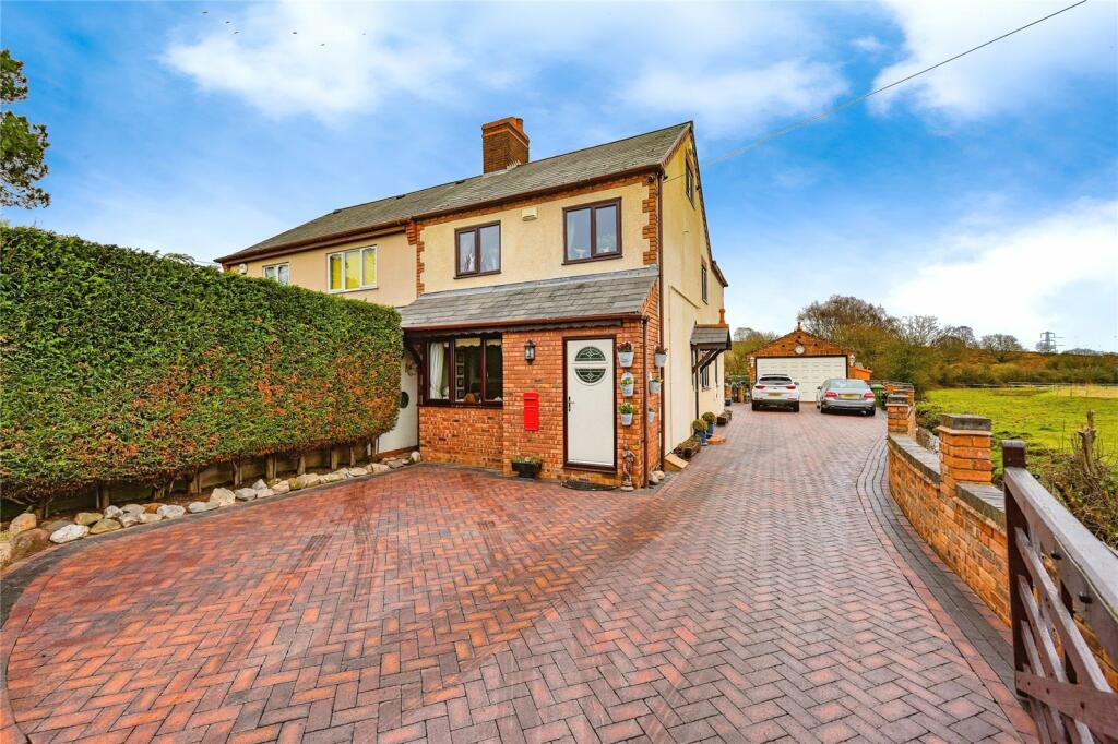 3 bedroom semidetached house for sale in Hayfield Hill, Rugeley