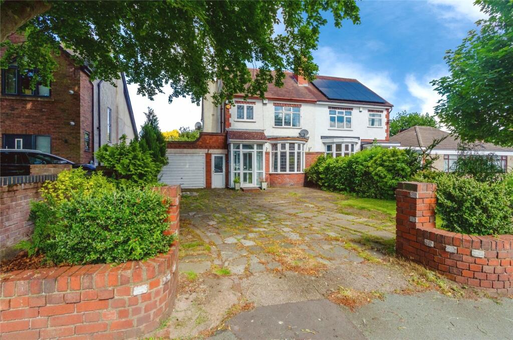 3 bedroom semidetached house for sale in Prestwood Road West, Wolverhampton, West Midlands, WV11