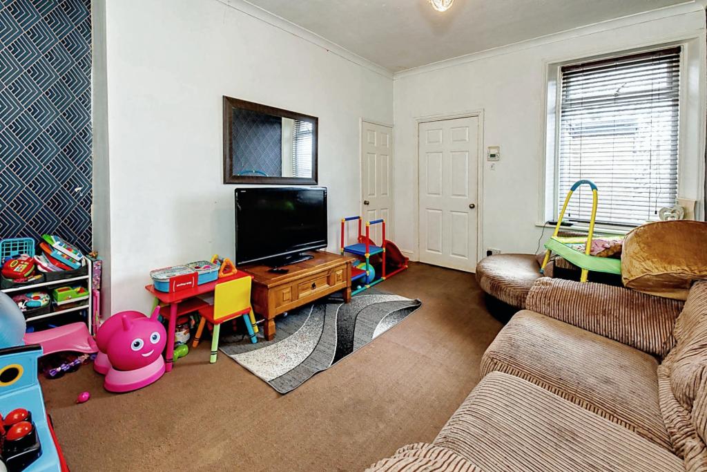 3 bedroom end of terrace house for sale in Ravensworth Road, Dunston