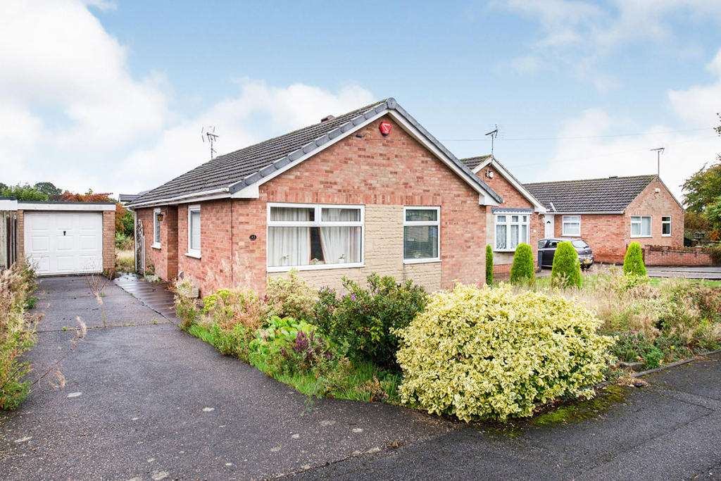 3 bedroom bungalow for sale in Windsmoor Road, Brinsley, Nottingham, Nottinghamshire, NG16
